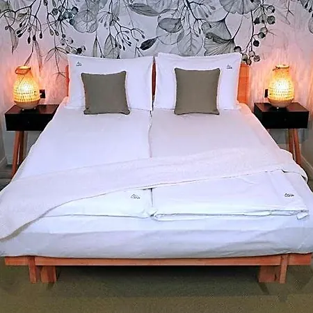 Nature Nest Bran - Adults Only Отель 4*