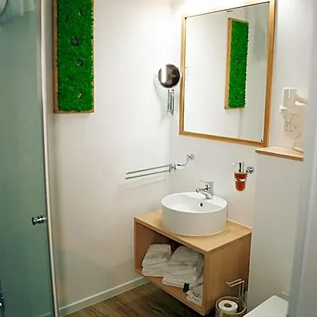 Nature Nest Bran - Adults Only 4*