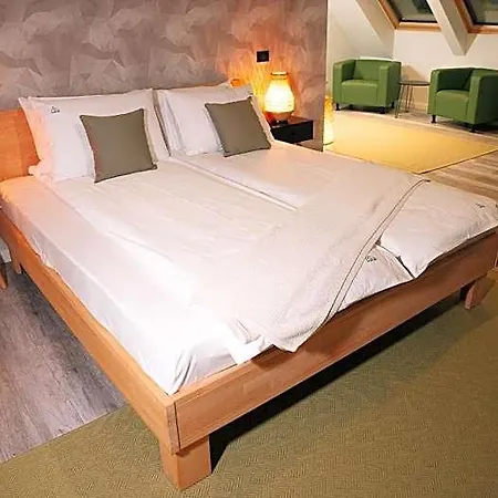Nature Nest Bran - Adults Only Отель Брашов